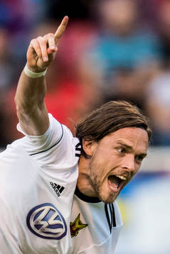 Östersunds Tom Pettersson jublar