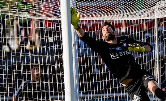 Örgrytes målvakt Stojan Lukic