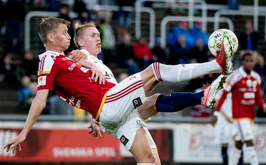 Örgrytes Emils Skogh och Degerfors Jonas Olsson