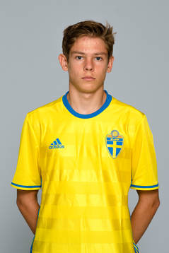 Alex Larsson i P15/02-landslaget