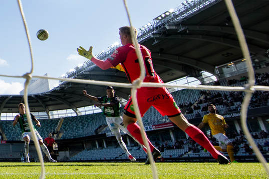 GAIS Luka Mijaljevic nickar in 1-0 bakom Falkenbergs
