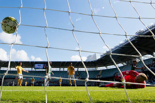 GAIS Luka Mijaljevic nickar in 1-0 bakom Falkenbergs
