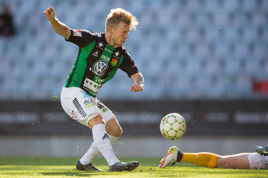 GAIS Andreas Peterson med en målchans