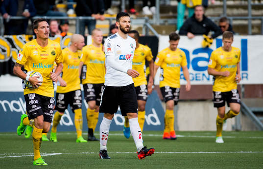 Elfsborgs Issam Jebali gör 2-2 och jublar och Örebros
