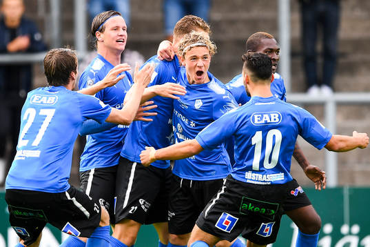 Bläddra bland fler bilder av Fotboll, Allsvenskan, Halmstad - Jönköping