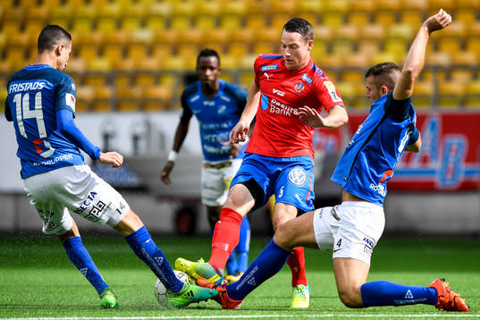 Helsingborgs Johan Persson mot Norrbys Abdelrahman Saidi