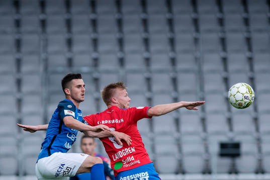 Norrbys Kadir Hodzic och Helsingborgs Martin Christensen i