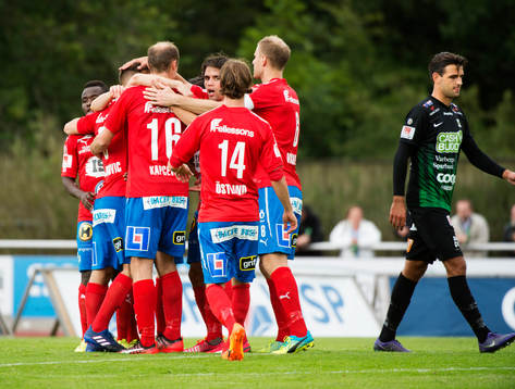 Östers spelare jublar
