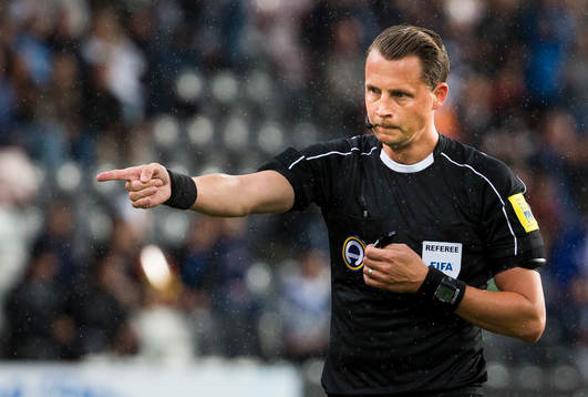 Domare Andreas Ekberg dömer straff