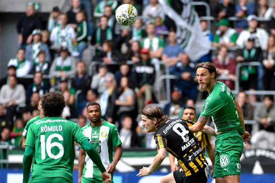 Häckens Erik Friberg och Hammarbys Björn Paulsen i