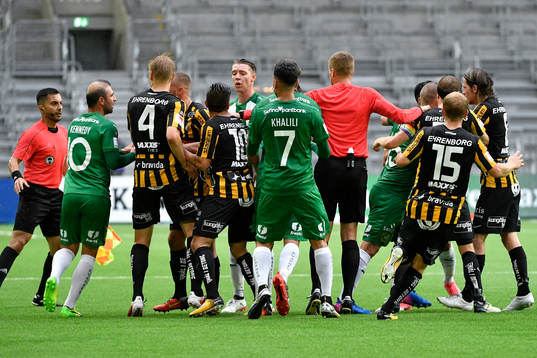 Tumult mellan Hammarbys och Häckens spelare