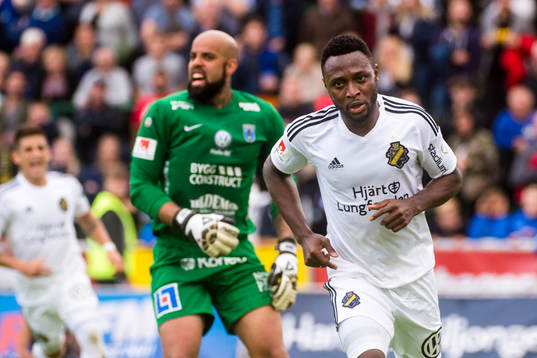 s Chinedu Ogbuke Obasi jublar