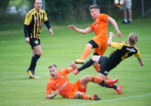 IFK Hässleholms Philip Bengtsson i matchen i division 2