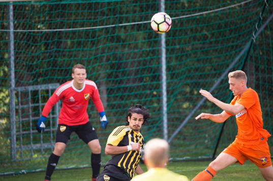 IFK Hässleholms Ameer Naseer i matchen i division 2 mellan
