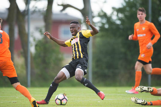 IFK Hässleholms Kojo Annor i matchen i division 2 mellan