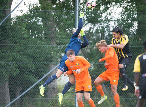 IFK Hässleholms Ameer Naseer i matchen i division 2 mellan