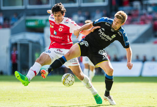 IFK Göteborgs Mikael Boman och Kalmars Marko Biskupovic