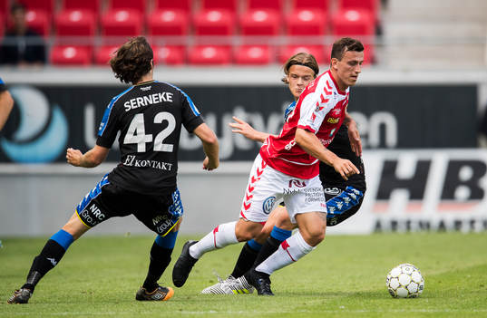 Kalmars Erton Fejzullahu och IFK Göteborgs Mikkel Diskerud