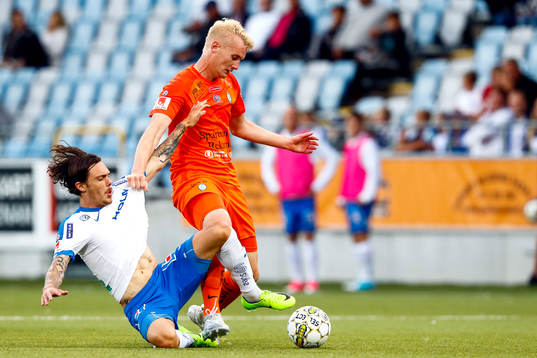 Norrköpings David Moberg Karlsson och AFC Eskilstunas