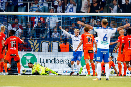 Norrköpings Karl Holmberg och Linus Wahlqvist jublar