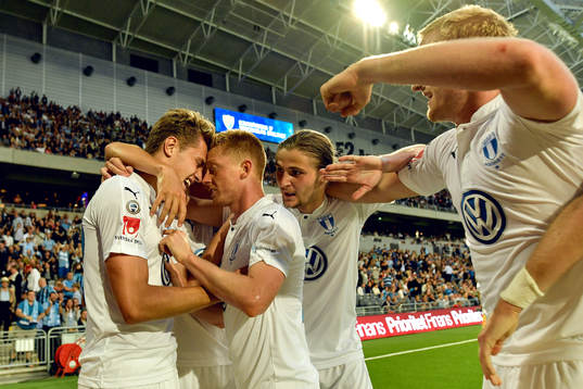 Malmö FFs Mattias Svanberg och Anders Christiansen jublar