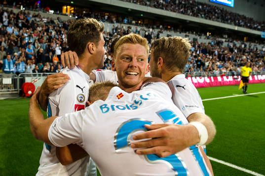 Malmö FFs Anders Christiansen jublar med Mattias Svanberg