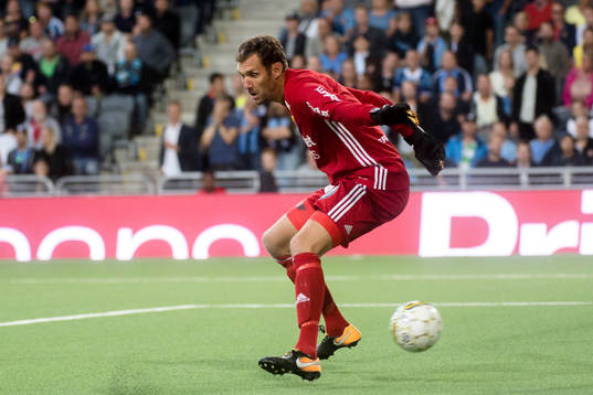 Malmö FFs avgörande 0-1 mål bakom Djurgårdens målvakt
