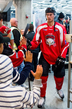 Robin Alvarez
