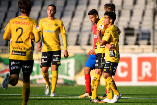 Elfsborgs Eduart Iljazi klappas om