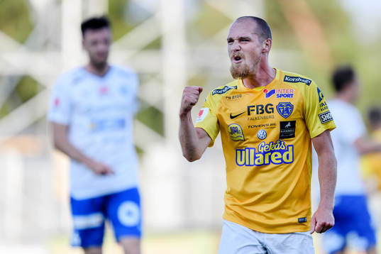 Falkenbergs Christoffer Carlsson jublar