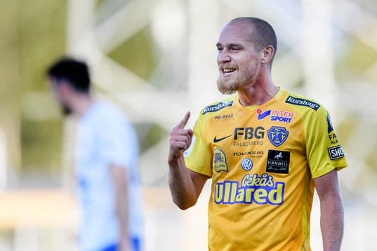 Falkenbergs Christoffer Carlsson jublar