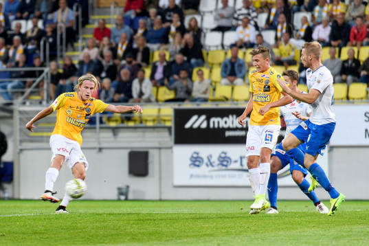 Falkenbergs Viktor Götesson gör 2-0