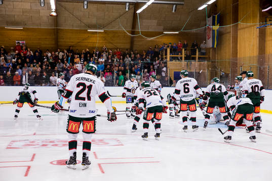 Frölunda innan en träningsmatch i ishockey mellan