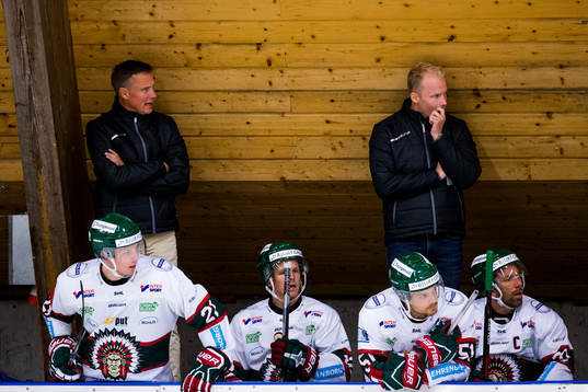 Frölundas tränare Roger Rönnberg och assisterande
