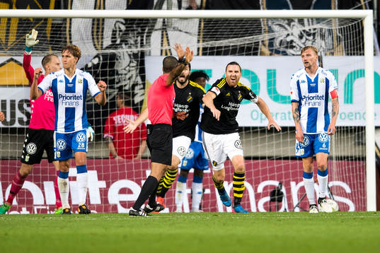 s Nils-Eric Johansson reagerar