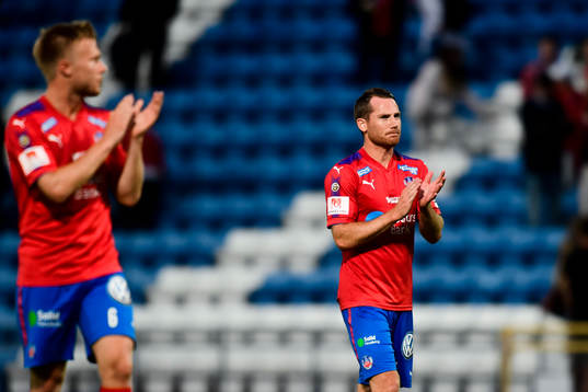 Helsingborgs Andreas Landgren och Johan Persson  tackar