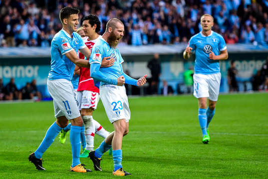 Malmö FFs Alexander Jeremejeff och Jo Inge Berget  jublar