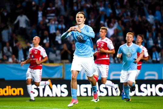 Malmö FFs Pawel Cibicki jublar