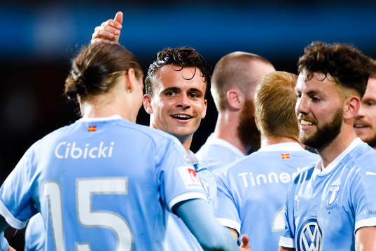 Malmö FFs Andreas Vindheim jublar med Erdal Rakip