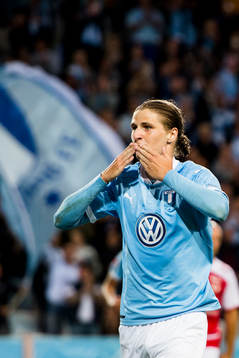 Malmö FFs Pawel Cibicki jublar
