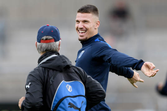 Sirius Shkodran Maholli före fotbollsmatchen i Allsvenskan