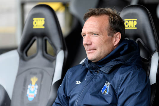 Sirius tränare Kim Bergstrand före fotbollsmatchen i