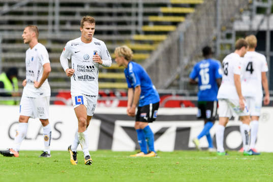 Sirius Elias Andersson blir utbytt