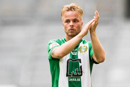Hammarbys Sander Svendsen tackar supportrrna