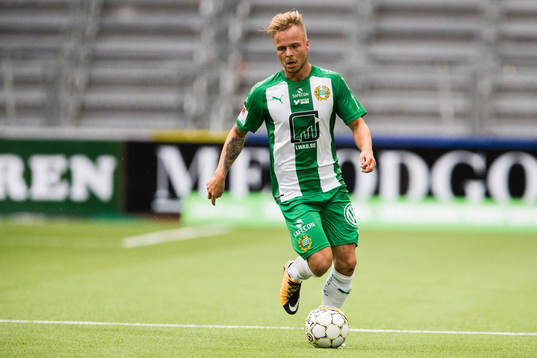Hammarbys Sander Svendsen med bollen
