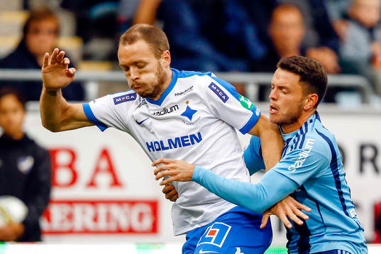 Norrköpings Jon Gudni Fjoluson och Djurgårdens Kerim