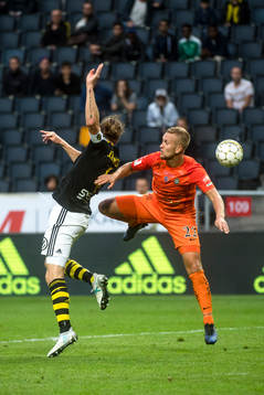 s Nils-Eric Johansson och AFC Eskilstunas Alexander Michel