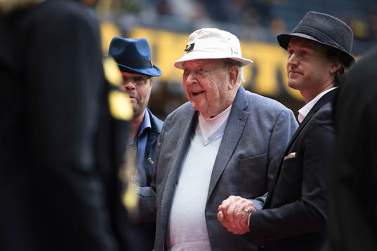 UEFAS före detta ordförande Lennart Johansson  före