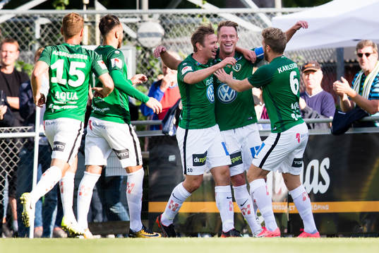 Jönköpings Tommy Thelin jublar