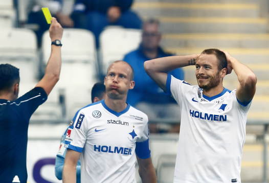 Gult kort till Norrköpings Jón Gudni Fjóluson och